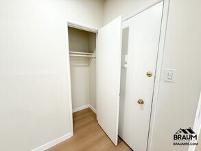 13129 Oxnard St in Los Angeles, CA - Building Photo - Building Photo