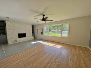 3901 Wood St in Texarkana, TX - Building Photo - Building Photo