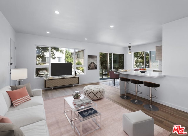 property at 560 Kings Rd