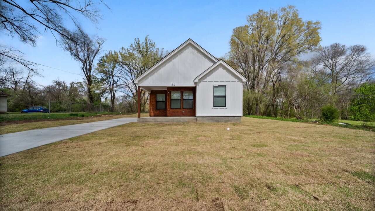 34 E Geeter Rd in Memphis, TN - Building Photo