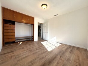 439 W Buckthorn St in Inglewood, CA - Building Photo - Building Photo