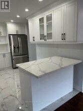 16 Nuttall St in Brampton, ON - Building Photo - Building Photo