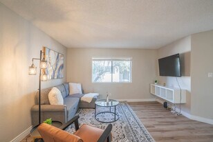 8550 E McDowell Rd in Scottsdale, AZ - Building Photo