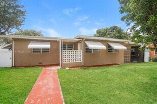 1710 NW 109th St in Miami, FL - Building Photo