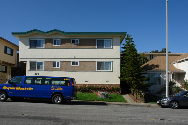 49 Broadway in Millbrae, CA - Foto de edificio - Building Photo