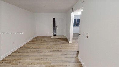 2921 SE 13th Rd in Homestead, FL - Building Photo - Building Photo