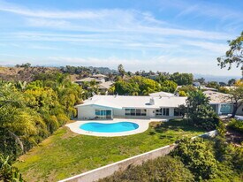 1641 Tower Grove Dr in Beverly Hills, CA - Building Photo