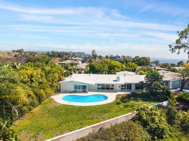 property at 1641 Tower Grove Dr