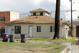 1442-1448 Gardenia Ave in Long Beach, CA - Building Photo - Building Photo