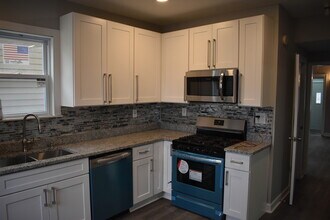 13221 S Buffalo Ave in Chicago, IL - Building Photo - Building Photo