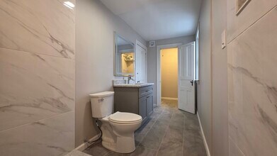 15 North Ave in Cincinnati, OH - Foto de edificio - Building Photo