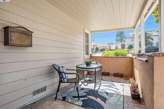 18890 Santa Maria Ave in Castro Valley, CA - Building Photo - Building Photo