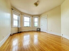 294 Harvard St, Unit 294-43 in Cambridge, MA - Building Photo - Building Photo