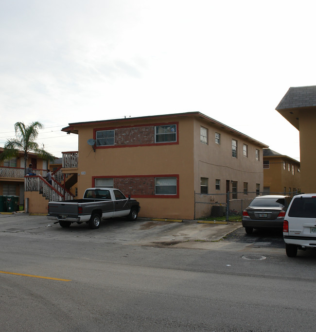 3710-3720 SW 61st Ave in Fort Lauderdale, FL - Building Photo - Building Photo