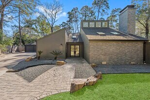 2703 Crossvine Cir in Spring, TX - Building Photo