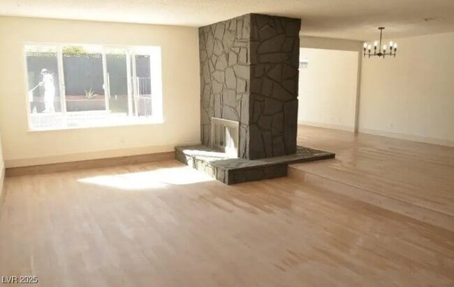 124 Null Ln in Las Vegas, NV - Building Photo - Building Photo