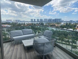 18975 Collins Ave in Sunny Isles Beach, FL - Building Photo