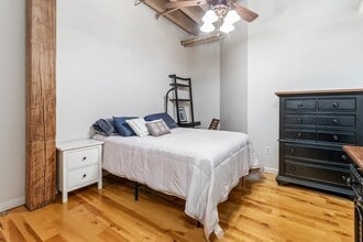 42 Beach St, Unit 3D in Boston, MA - Foto de edificio - Building Photo