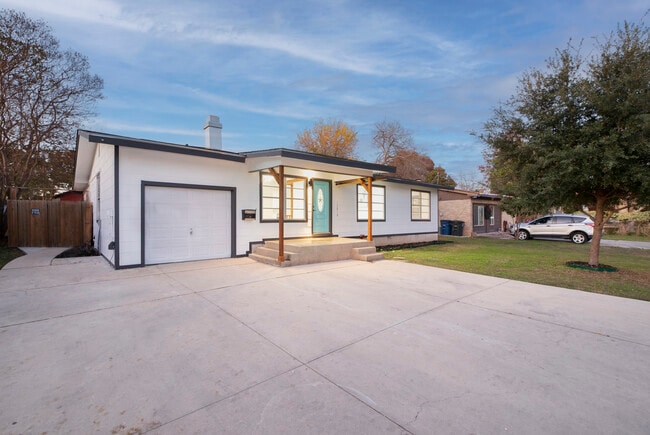 property at 636 Southeast Terrace