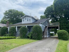 1122 Nutwood St in Bowling Green, KY - Building Photo - Building Photo