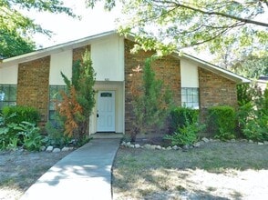 421 Shadowcrest Ln in Coppell, TX - Building Photo - Building Photo