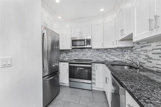 174 Ashford Ave in Dobbs Ferry, NY - Building Photo - Building Photo