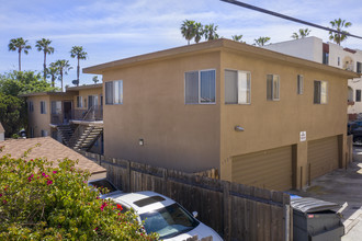 Felspar Apartments in San Diego, CA - Building Photo - Building Photo