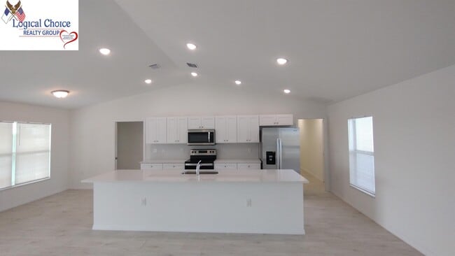 3006 NW 9th St in Cape Coral, FL - Building Photo - Building Photo