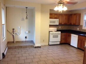 114 Summer St in Lincoln, RI - Building Photo - Building Photo