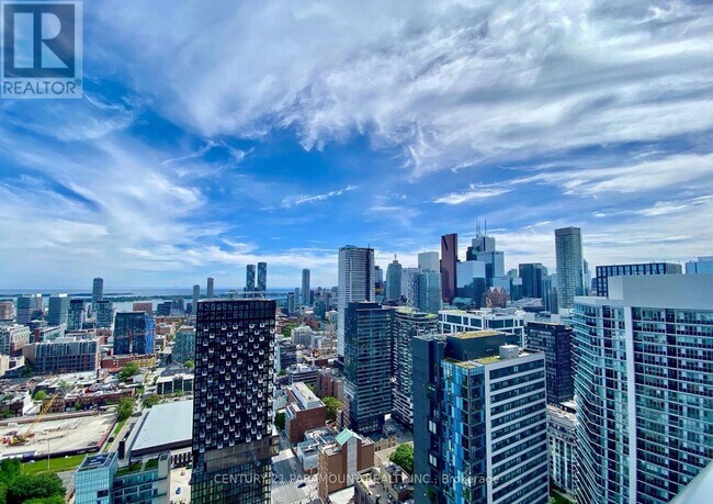 181 Dundas St E in Toronto, ON - Building Photo - Building Photo