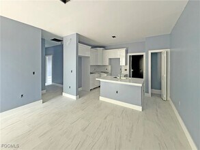 2103 French St in Ft. Myers, FL - Building Photo - Building Photo