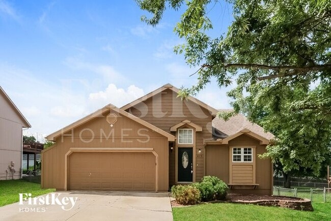 property at 613 Valley View