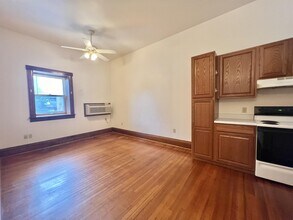 214 Wood St, Unit 6 in Belmont, WI - Building Photo - Building Photo