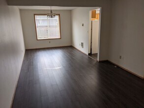 15718 NE 4th St in Vancouver, WA - Building Photo - Building Photo