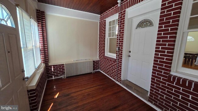property at 5725 N Lawrence St