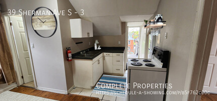 39 Sherman Ave S in Hamilton, ON - Building Photo - Building Photo