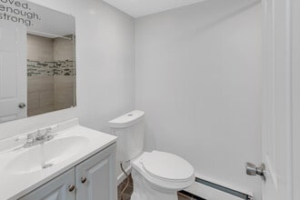 Glenmore Place Apartments in Clifton Heights, PA - Foto de edificio - Building Photo