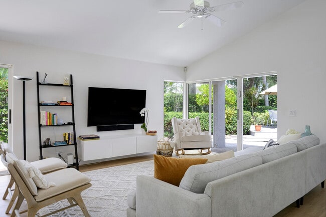 property at 32 Admirals Ct