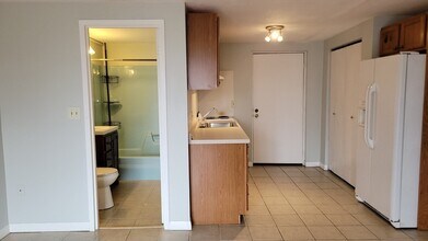 145 Pleasant St in Marlborough, MA - Building Photo - Building Photo