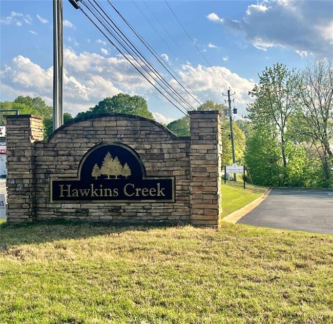 88 Hill Top Dr in Jefferson, GA - Foto de edificio - Building Photo