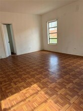 825 Alton Rd in Miami Beach, FL - Foto de edificio - Building Photo