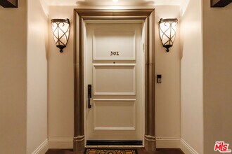 1835 Pandora Ave in Los Angeles, CA - Building Photo - Building Photo