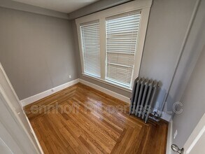 144 Walnut St in Manchester, NH - Building Photo - Building Photo