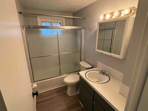 324 Pershing Ave NW, Unit 326 Pershing in Massillon, OH - Building Photo - Building Photo