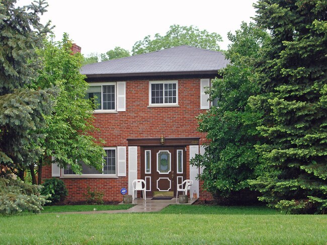 4229 Lafayette Ct in Erlanger, KY - Foto de edificio - Building Photo