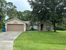 1090 Early Dr NW in Palm Bay, FL - Building Photo