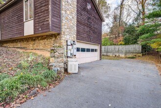 13 N Foxxborough Ln in Johnson City, TN - Building Photo - Building Photo