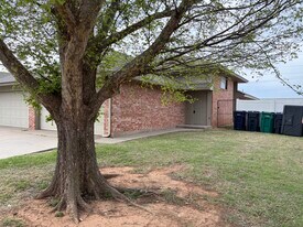 2805 SE 89th Ter in Moore, OK - Building Photo