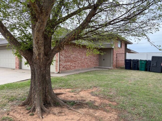 property at 2805 SE 89th Ter