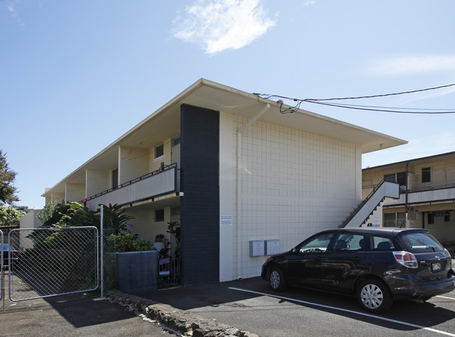 907 Makahiki Way in Honolulu, HI - Building Photo - Building Photo